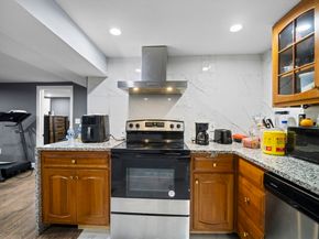 22 2nd Ave, Leominster MA 01453