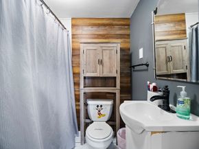 22 2nd Ave, Leominster MA 01453