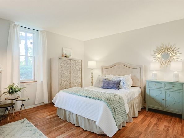 51 Pettee St 13, Newton MA 02464