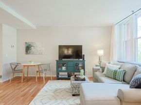 51 Pettee St 13, Newton MA 02464