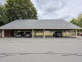 51 Pettee St 13, Newton MA 02464