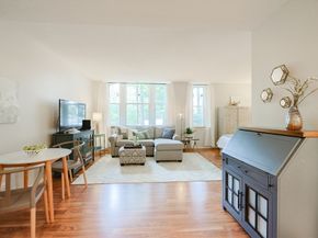 51 Pettee St 13, Newton MA 02464