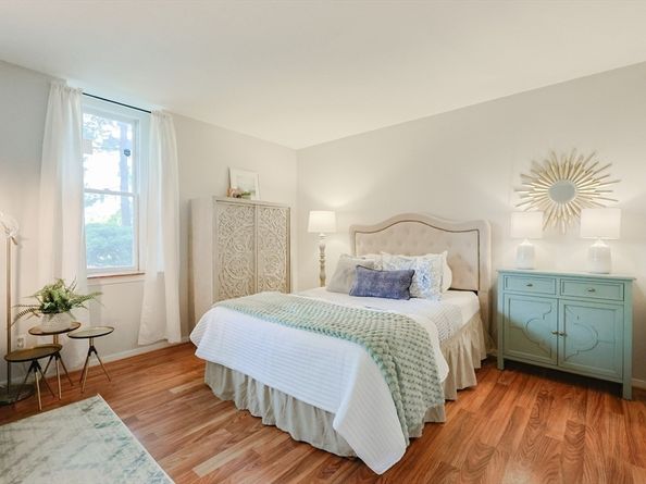 51 Pettee St 13, Newton MA 02464