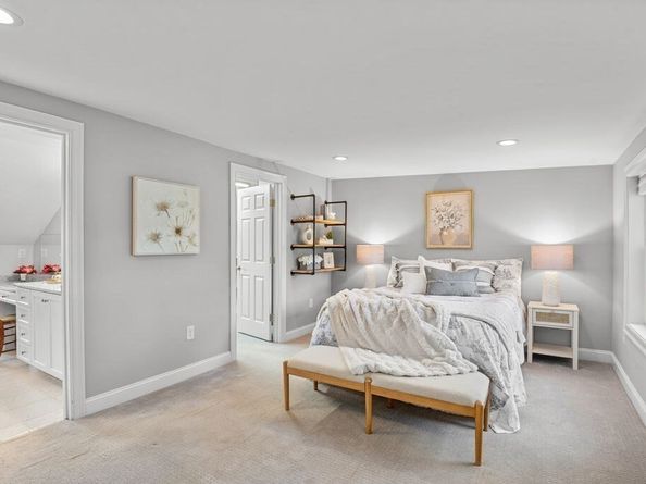 27 Warren St 1, Newburyport MA 01950