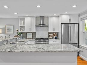 27 Warren St 1, Newburyport MA 01950