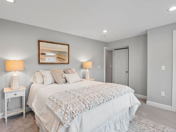 27 Warren St 1, Newburyport MA 01950