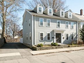 27 Warren St 1, Newburyport MA 01950