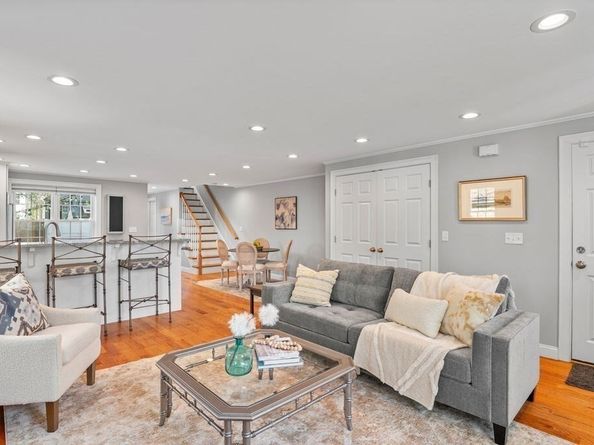 27 Warren St 1, Newburyport MA 01950
