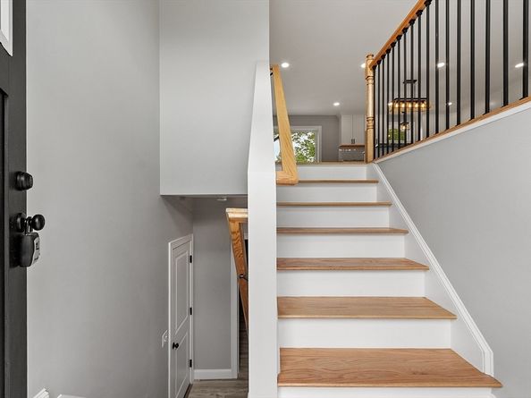 44 Bel Air Dr., Fitchburg MA 01420