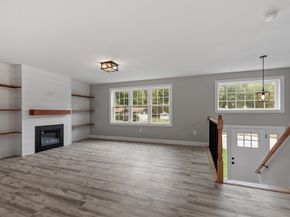 44 Bel Air Dr., Fitchburg MA 01420