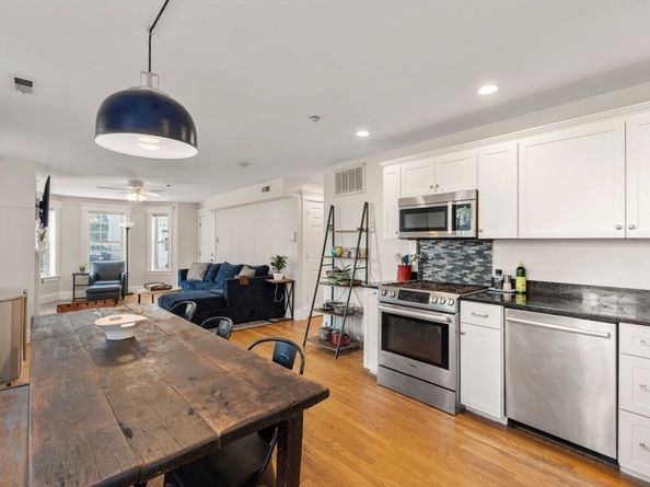 77 Baxter St 1, Boston MA 02127