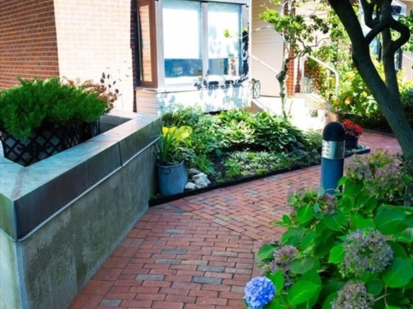 28 Shipway Pl 28, Boston MA 02129