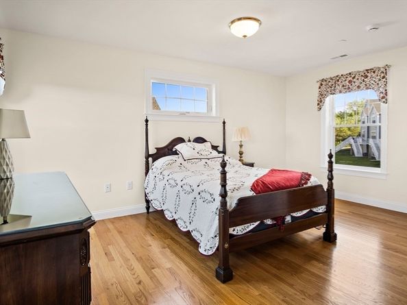 8 Winning Farm Rd 8, Woburn MA 01801