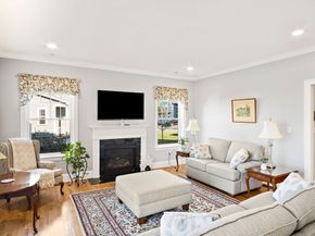 8 Winning Farm Rd 8, Woburn MA 01801
