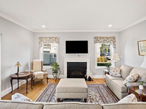 8 Winning Farm Rd 8, Woburn MA 01801