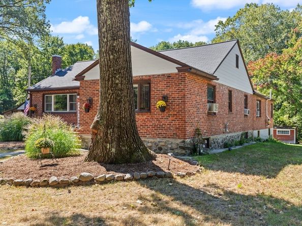 182 Westford St, Chelmsford MA 01824