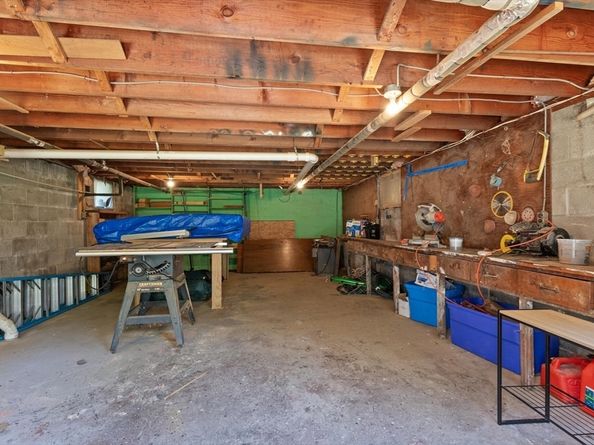 182 Westford St, Chelmsford MA 01824