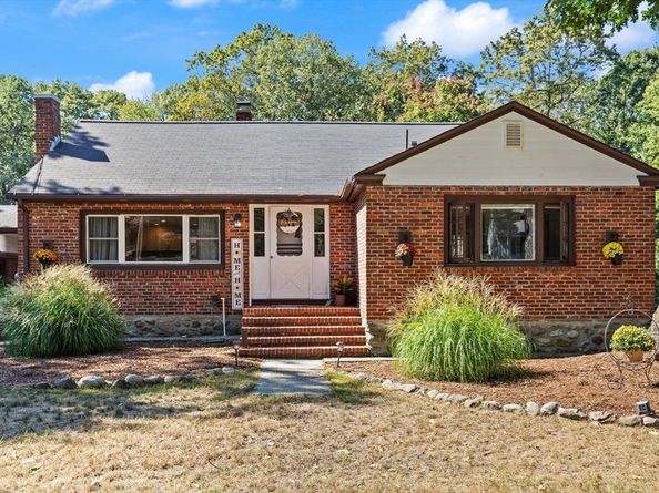 182 Westford St, Chelmsford MA 01824
