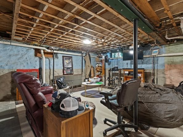 182 Westford St, Chelmsford MA 01824