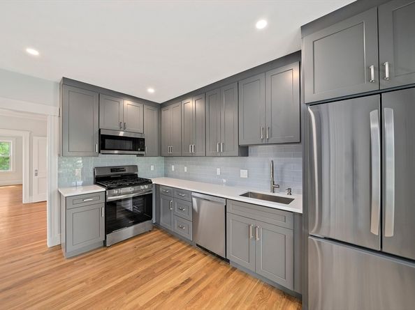 32 Gibson 3, Boston MA 02122