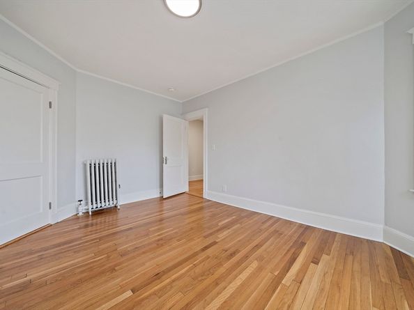 32 Gibson 3, Boston MA 02122