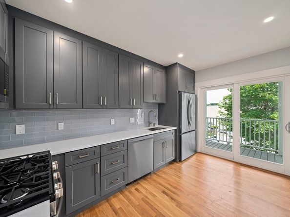 32 Gibson 3, Boston MA 02122