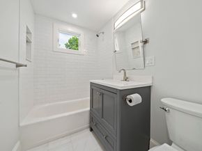 32 Gibson 3, Boston MA 02122