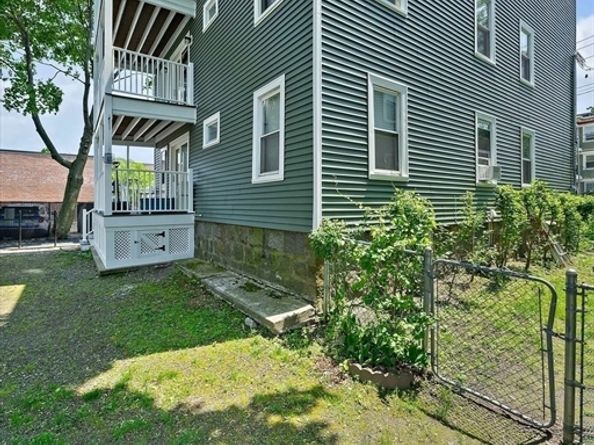 32 Gibson 3, Boston MA 02122