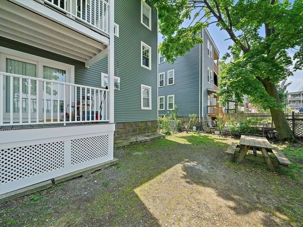 32 Gibson 3, Boston MA 02122
