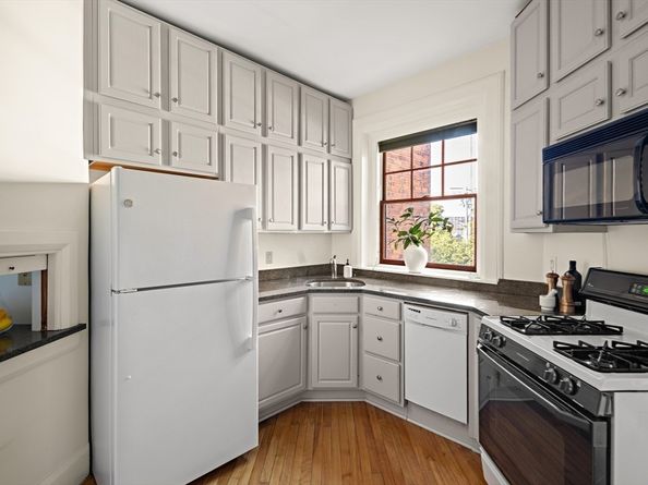 169 Washington St. 7, Newton MA 02458