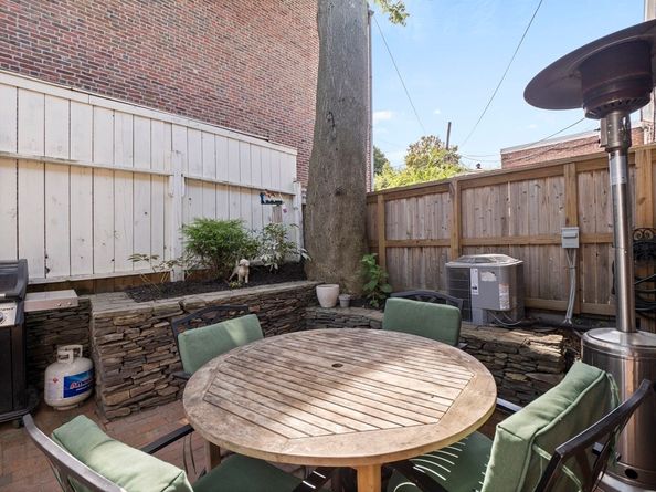 504 Medford St, Boston MA 02129