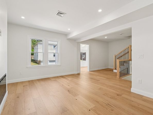 32 Larch 32, Boston MA 02135