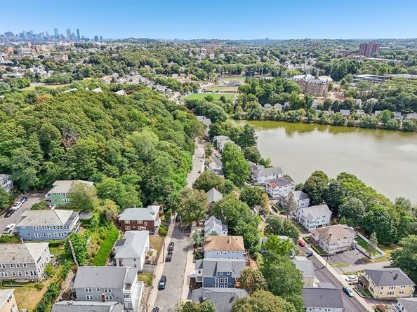 32 Larch 32, Boston MA 02135