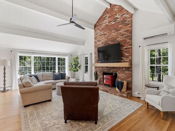 104 Maynard Farm Rd, Sudbury MA 01776