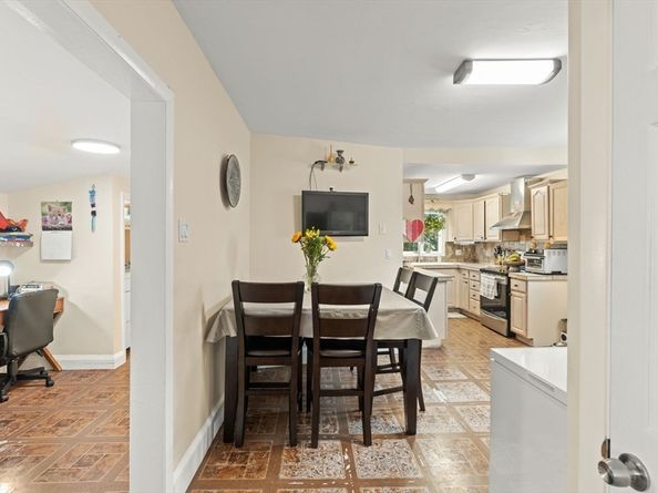 48R Tappan Pl, Everett MA 02149