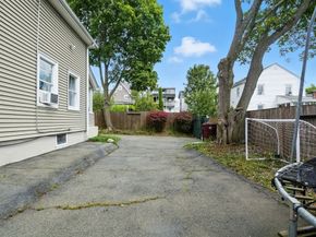 48R Tappan Pl, Everett MA 02149