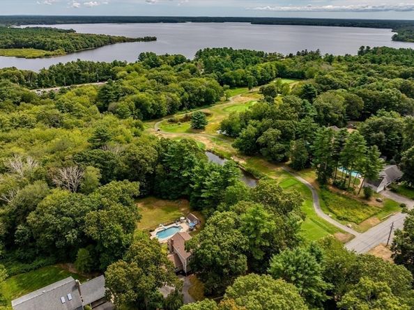 38 Old Powder House Rd, Lakeville MA 02347