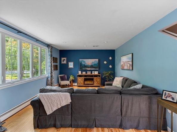 38 Old Powder House Rd, Lakeville MA 02347