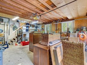 38 Old Powder House Rd, Lakeville MA 02347