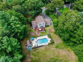 38 Old Powder House Rd, Lakeville MA 02347