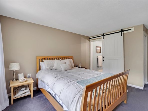 38 Old Powder House Rd, Lakeville MA 02347