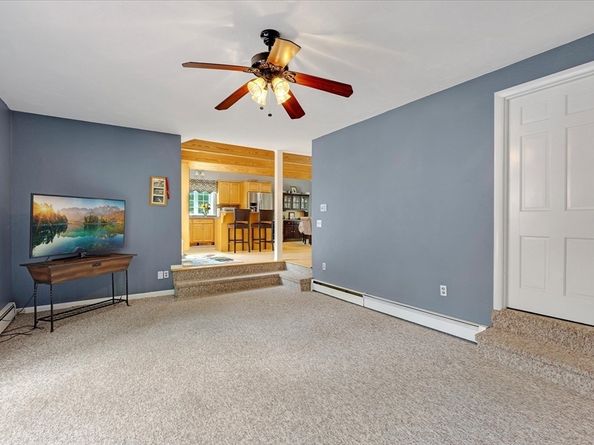 38 Old Powder House Rd, Lakeville MA 02347