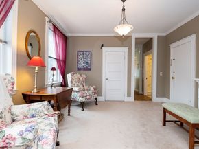 48 Essex St 7, Salem MA 01970