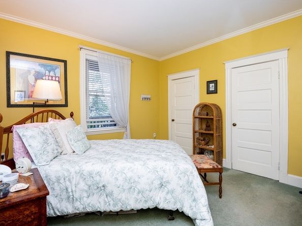 48 Essex St 7, Salem MA 01970