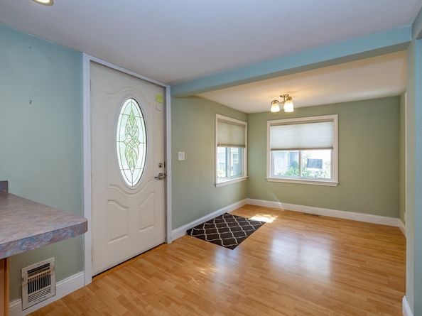 29 Eliot St, Billerica MA 01821