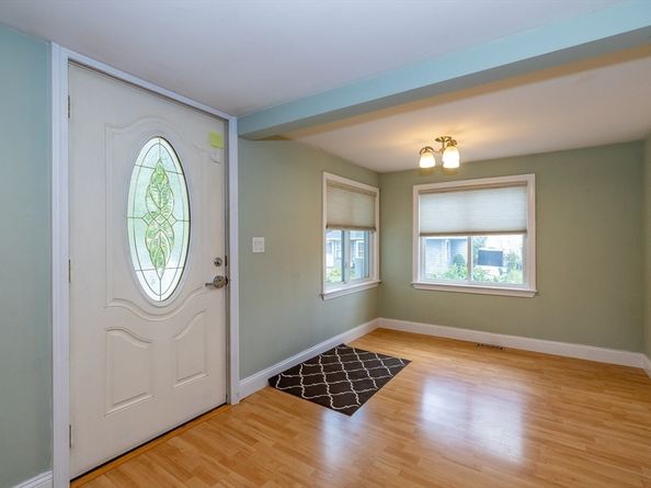 29 Eliot St, Billerica MA 01821