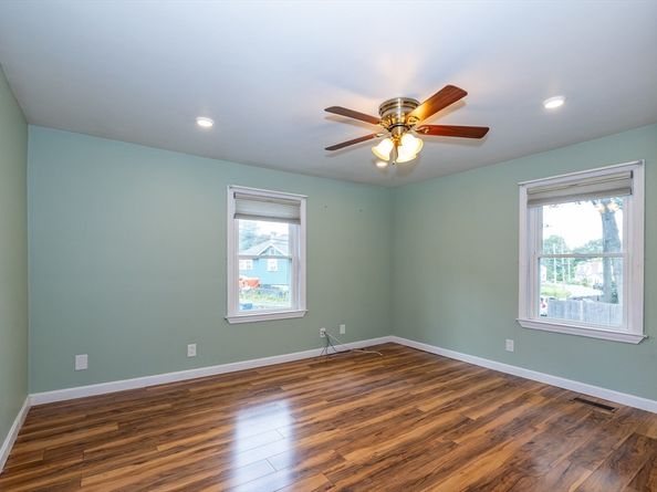 29 Eliot St, Billerica MA 01821