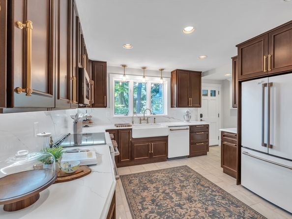 3 Westwood Drive, Worcester MA 01609