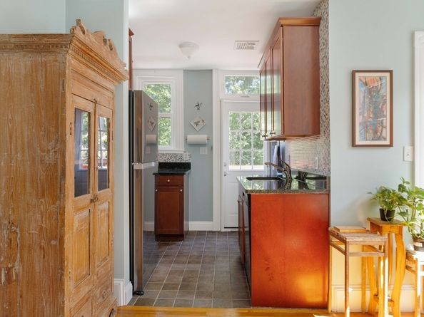 40 Rockview St 4, Boston MA 02130