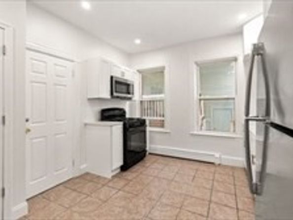 3 Spring Garden 1, Boston MA 02125